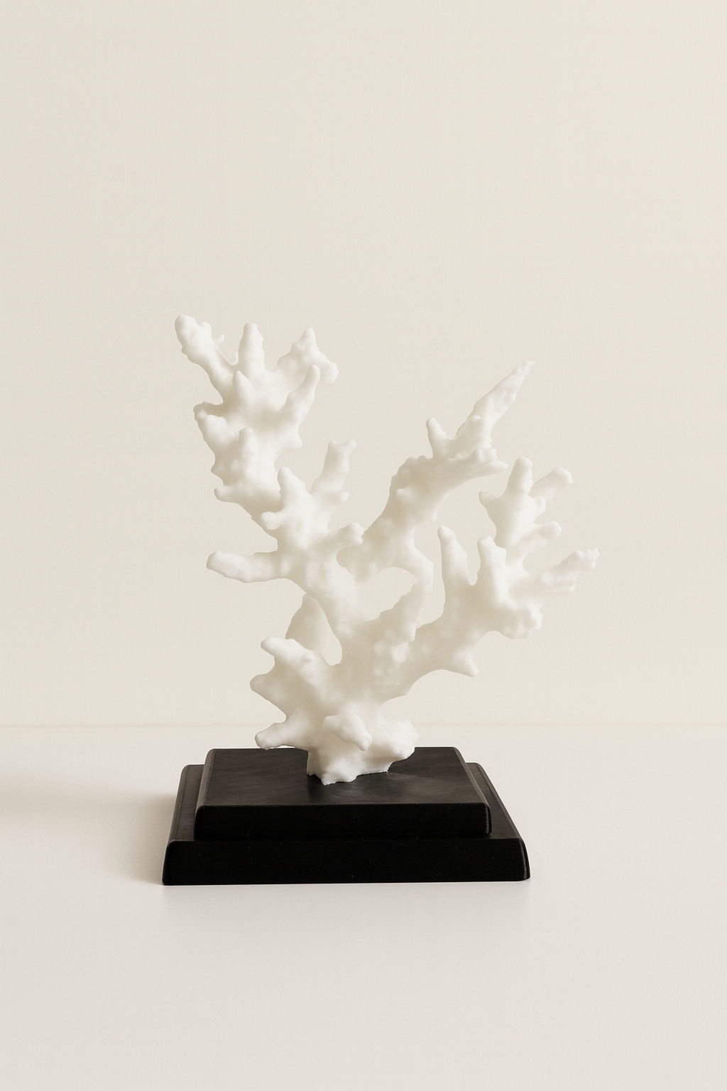 Mercan Şeklinde Dekoratif Heykel – Kırık Beyaz Zarif Obje | Mugu Conc