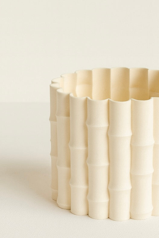 Organik Hatlı Krem Saksı – Minimal Ev Dekoru | Mugu Concept